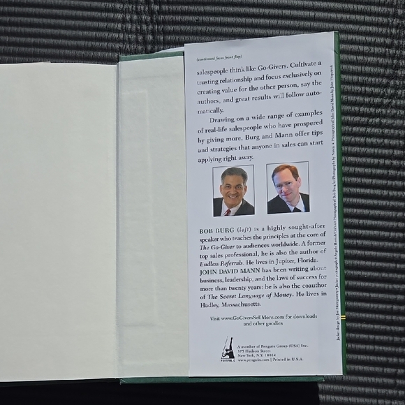 Go-Givers Sell More by Bob Burg and John David Mann - Green Cover - Picture 3 of 4